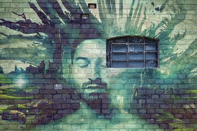 Habilidades Cognitivas ¿Cómo mejorarlas? habilidades cognitivas grafiti de un hombre en la pared